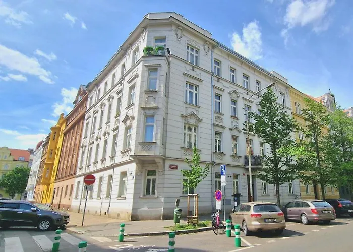 Cozy Karlin Loft City Center